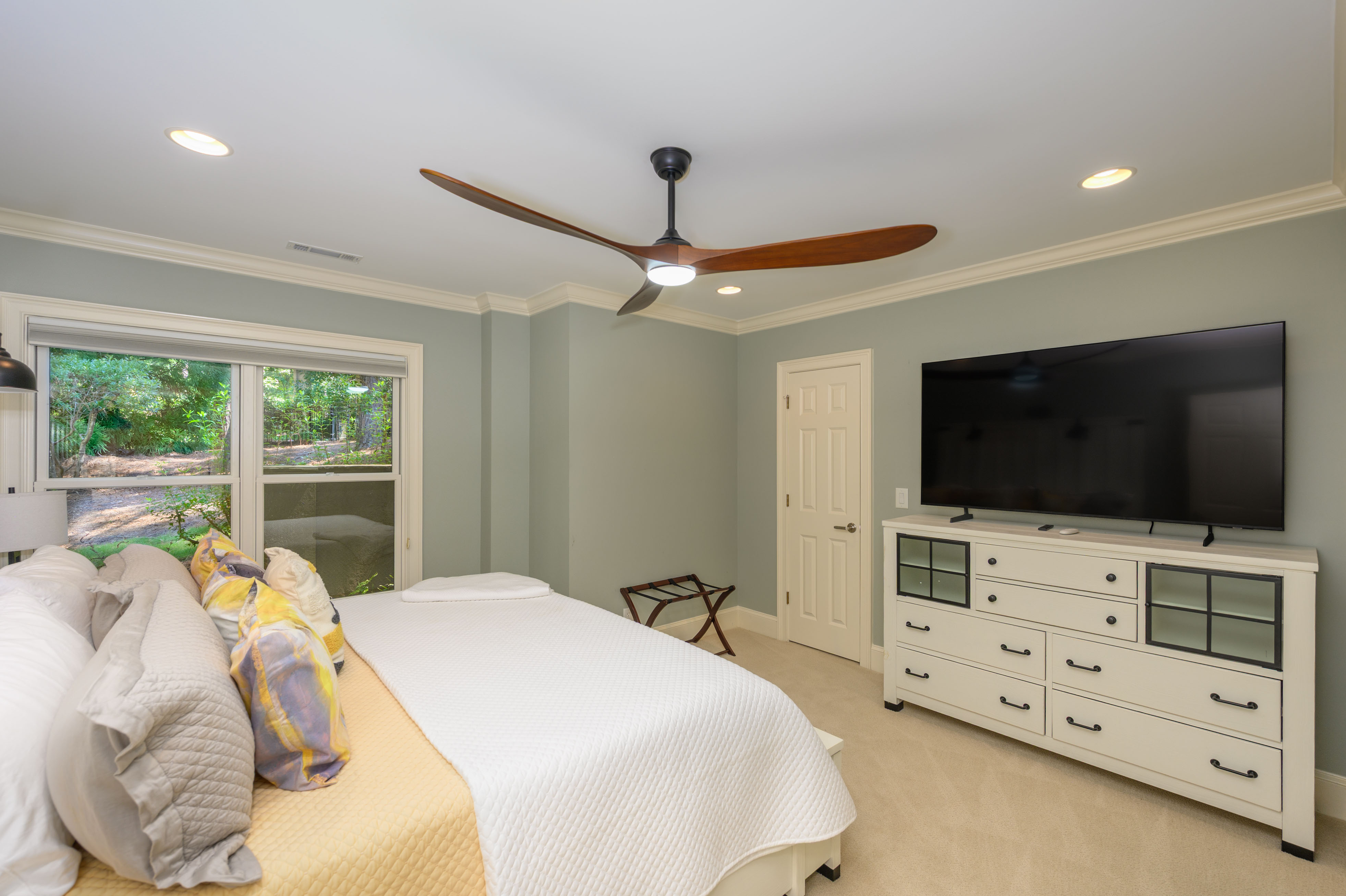 1100 Bachelors Run image 28